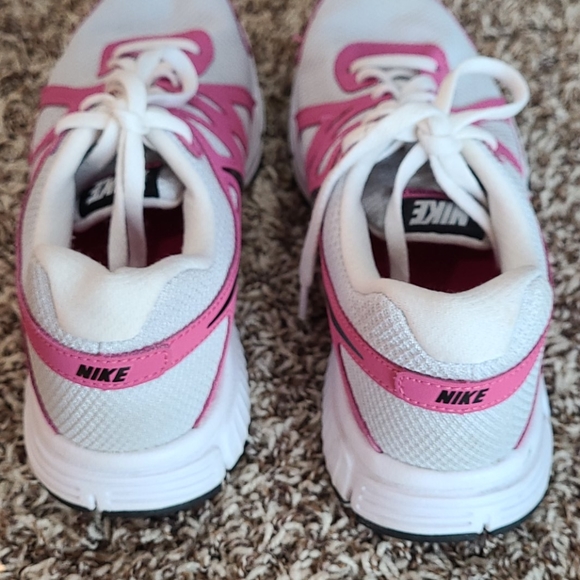 Nike Revelations size 7 - Picture 8 of 10